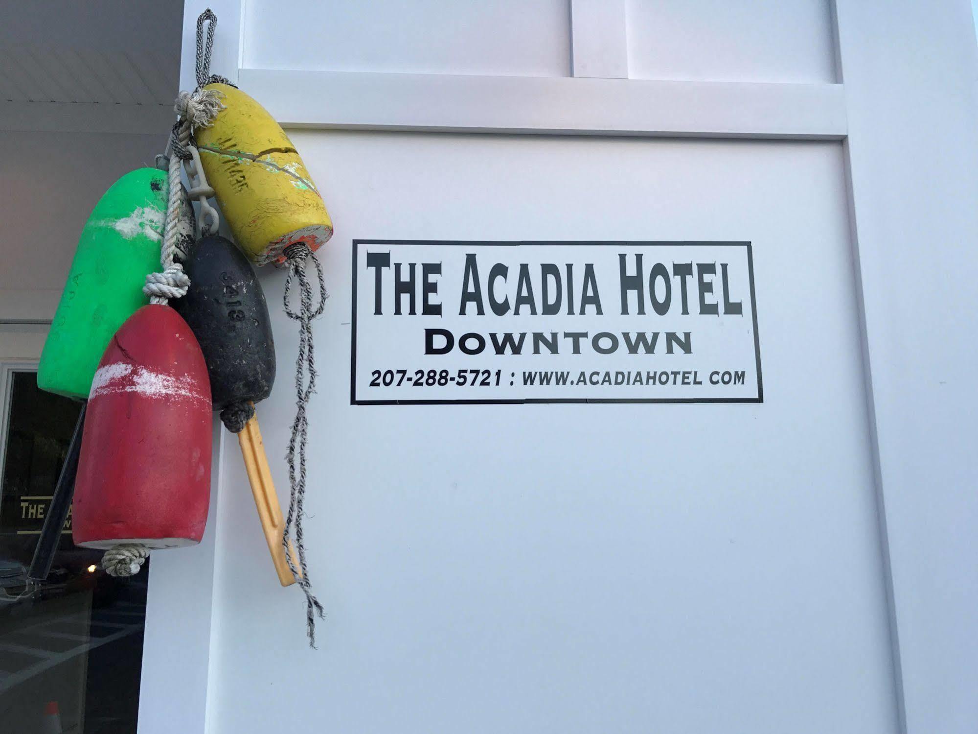 בר הרבור Acadia Hotel - Downtown מראה חיצוני תמונה