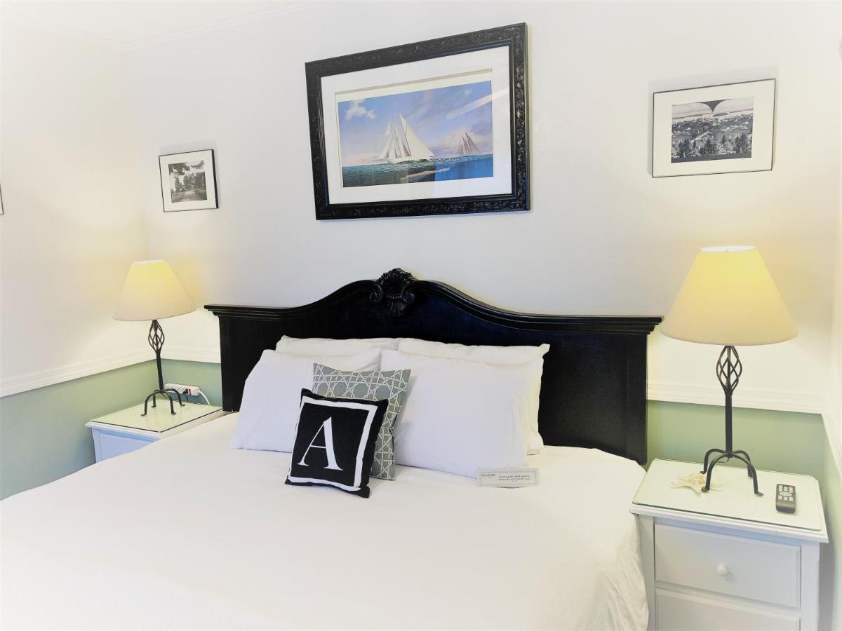 בר הרבור Acadia Hotel - Downtown מראה חיצוני תמונה